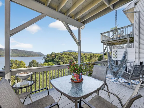 284 Tamerisk Lane, New Windsor, NY 12553