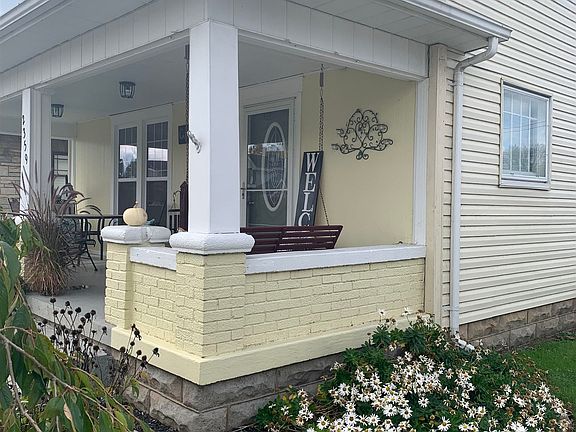 2nd image of 2359 N Grand Ave