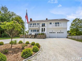 660 Penfield Rd, Fairfield, CT 06824