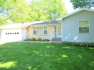 8101 S Pine St, Dixon, IL 61021