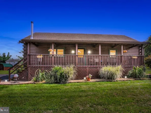 17 Sherman Dr, East Berlin, PA 17316