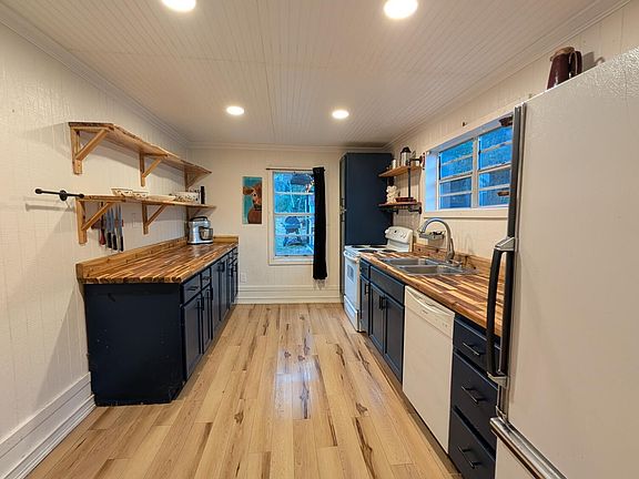 5th image of 1124 S 12TH Street