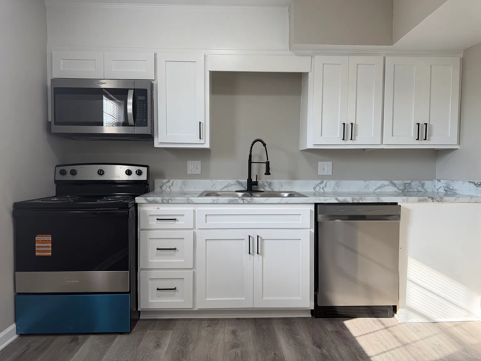 Fisher St Apartments — Photo 1