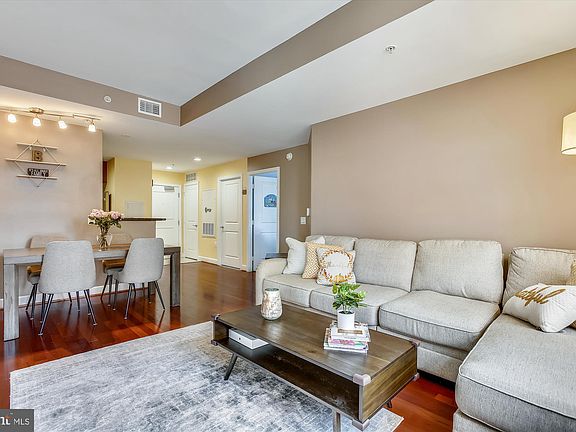 2nd image of 3650 Glebe Rd #541