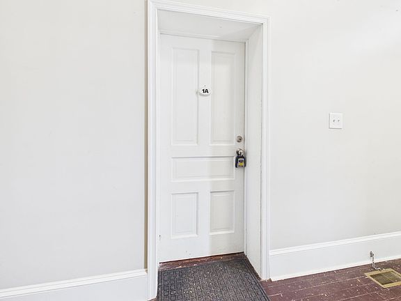5th image of 2204 W Grace St APT 1A
