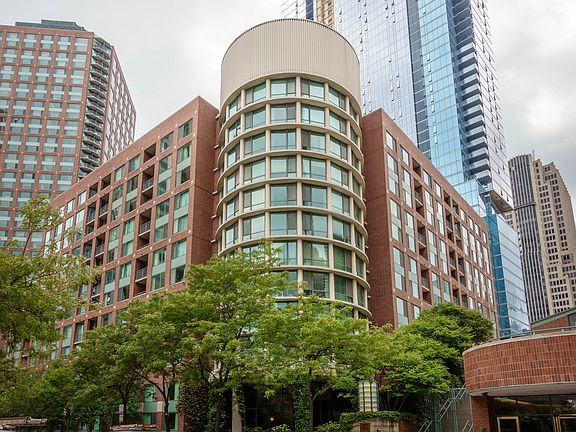 2nd image of 440 N McClurg Ct APT 708