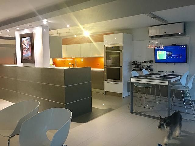 2nd image of 44 Calle Capri