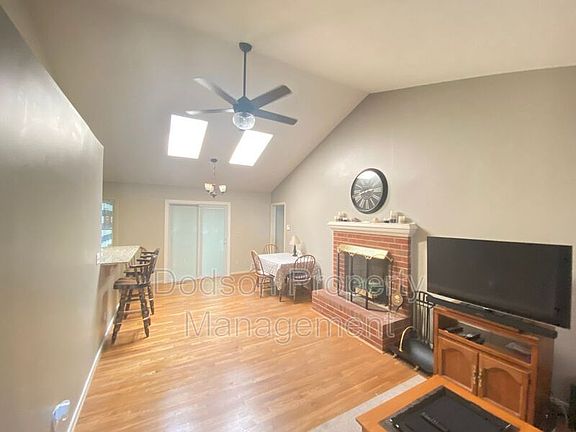 2nd image of 2537 Hickory Knoll Ln