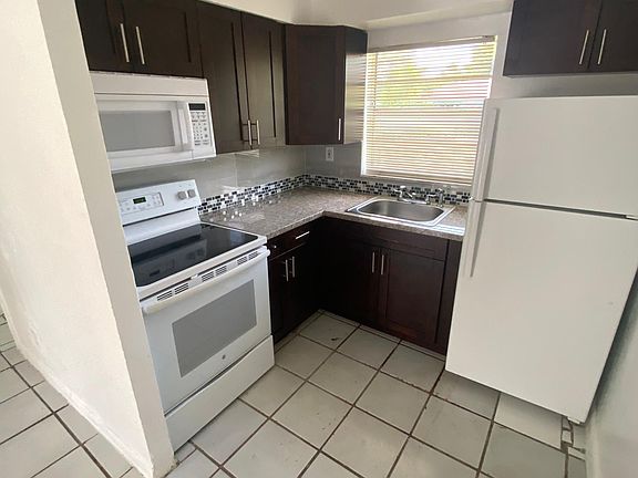 4th image of 8264 NE 10th Ave #8