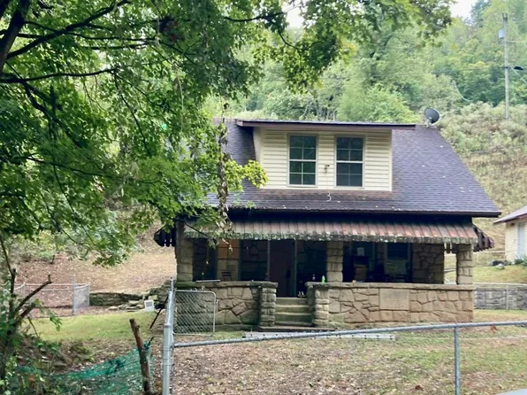 229 Overby Rd, Huntington, WV 25704