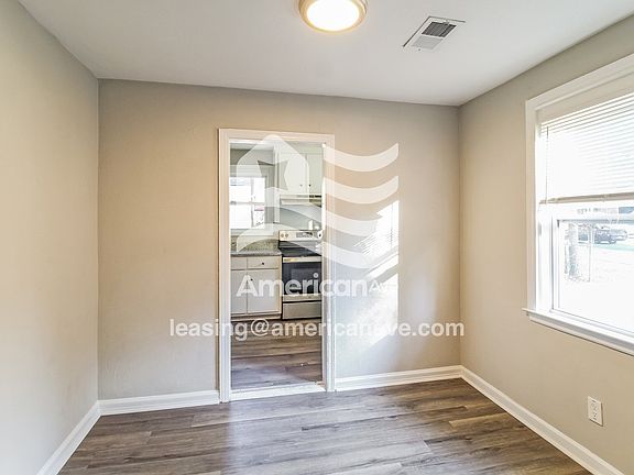 1632757_005_dining_room_13828123.jpg