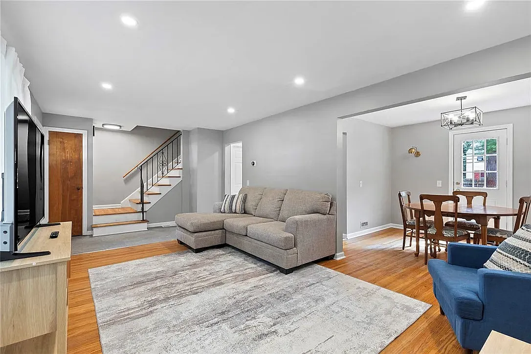 3 bed, 1592 sqft, $2,800 — Photo 4