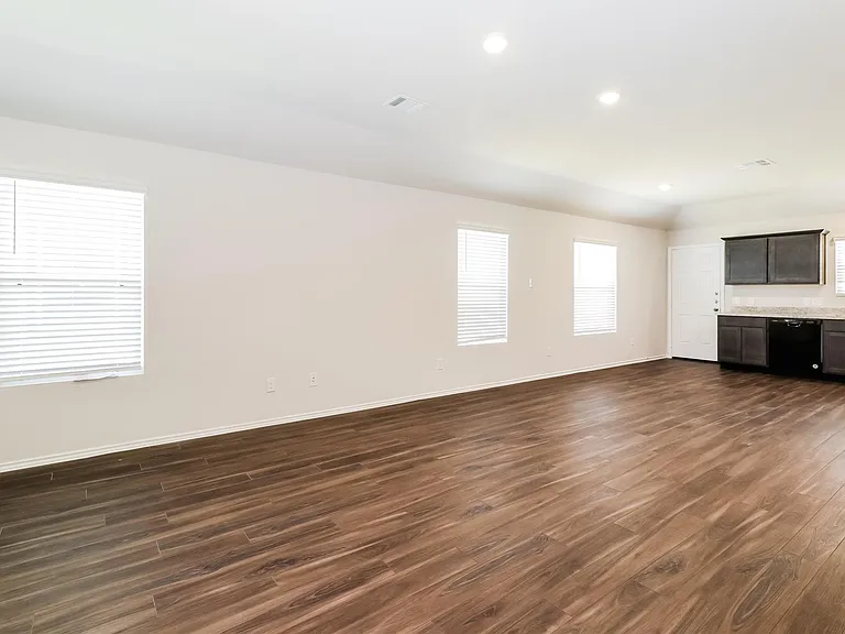 1084 Burkes Ridge Trl — Photo 7