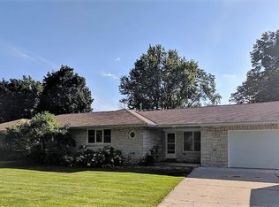 3021 S Waukesha Rd, West Allis, WI 53227