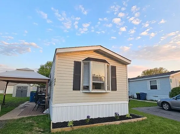 4417 Fir St, Clarkston, MI 48348