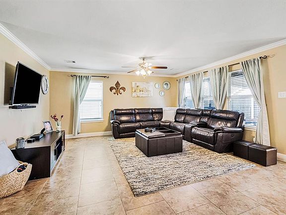4th image of 15811 Vinemoss Ln