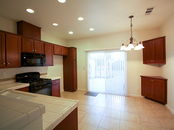 Open Eat in Kitchen