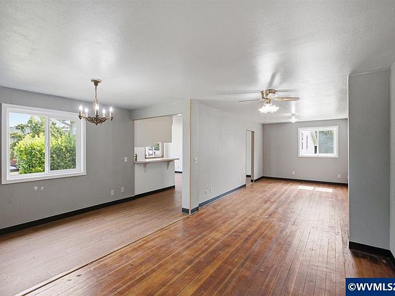 4th image of 485 N Main St