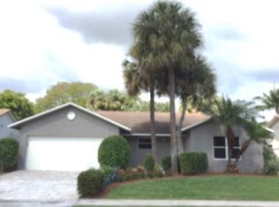 21590 Kapok Cir, Boca Raton, FL 33433