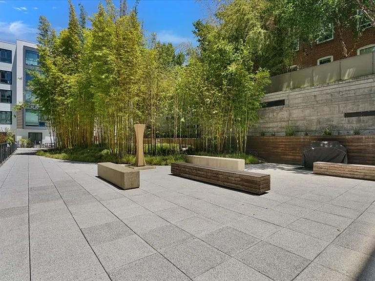 2125 Bryant St #308 — Photo 31