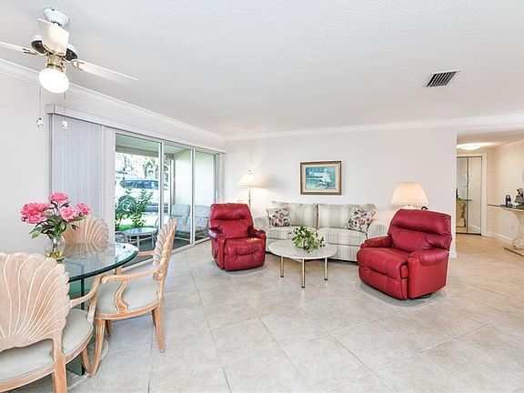 4th image of 233 Hourglass Way