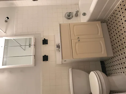 Rented by Luxor Homes & Investment Realty | media 7