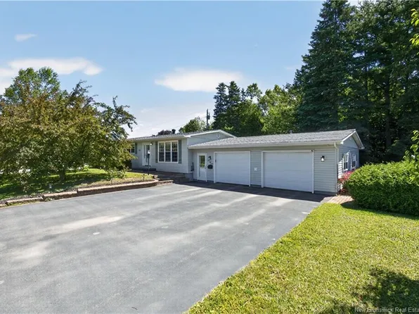 358 McKenna Ave, Miramichi, NB E1V 1A6