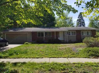 3709 Lawndale Dr, Midland, MI 48642