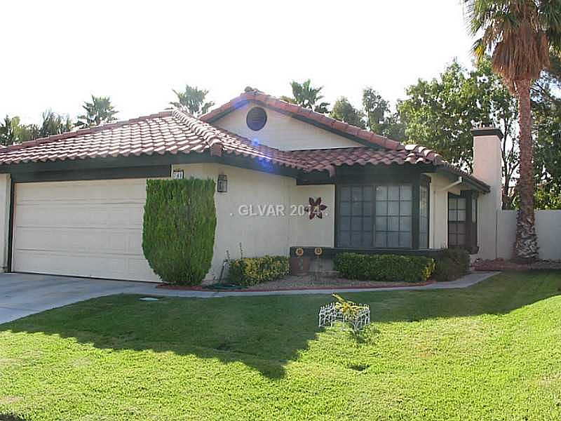 1st image of 741 Whispering Palms Dr