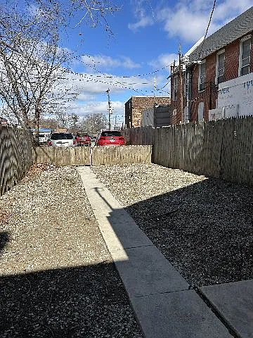 141 E College Ave — Photo 17