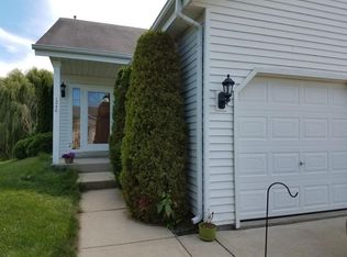 1248 Hillwood Blvd, Pewaukee, WI 53072