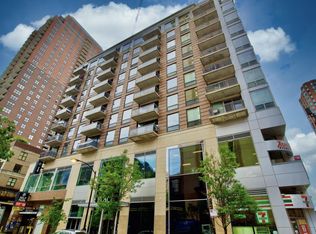 1 E 8th St APT 504, Chicago, IL 60605