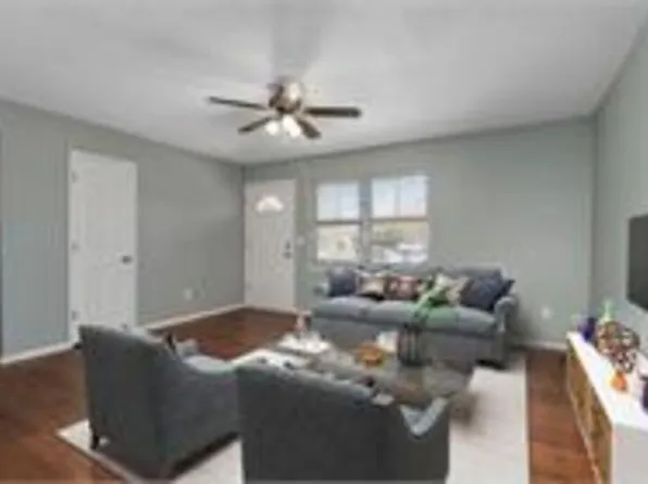 214 SE Wingate St #A, Lees Summit, MO 64063