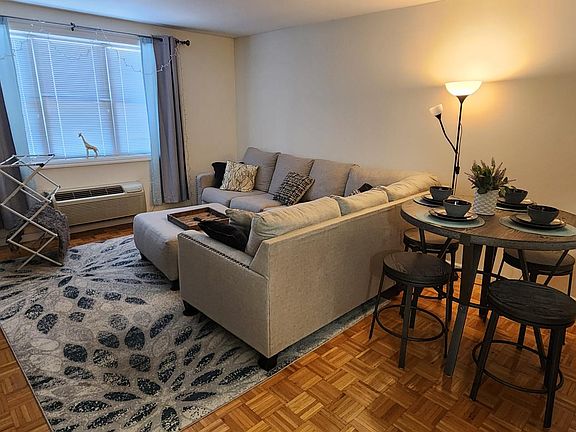 4th image of 342 Westchester Ave Unit 34E