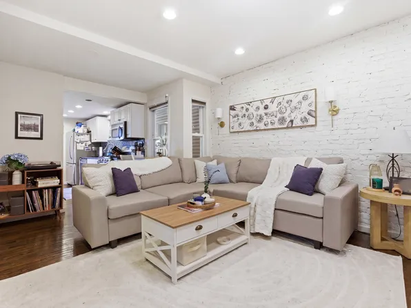 245 W 5th St, South Boston, MA