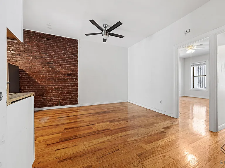 505 De Kalb Ave #2B — Photo 9