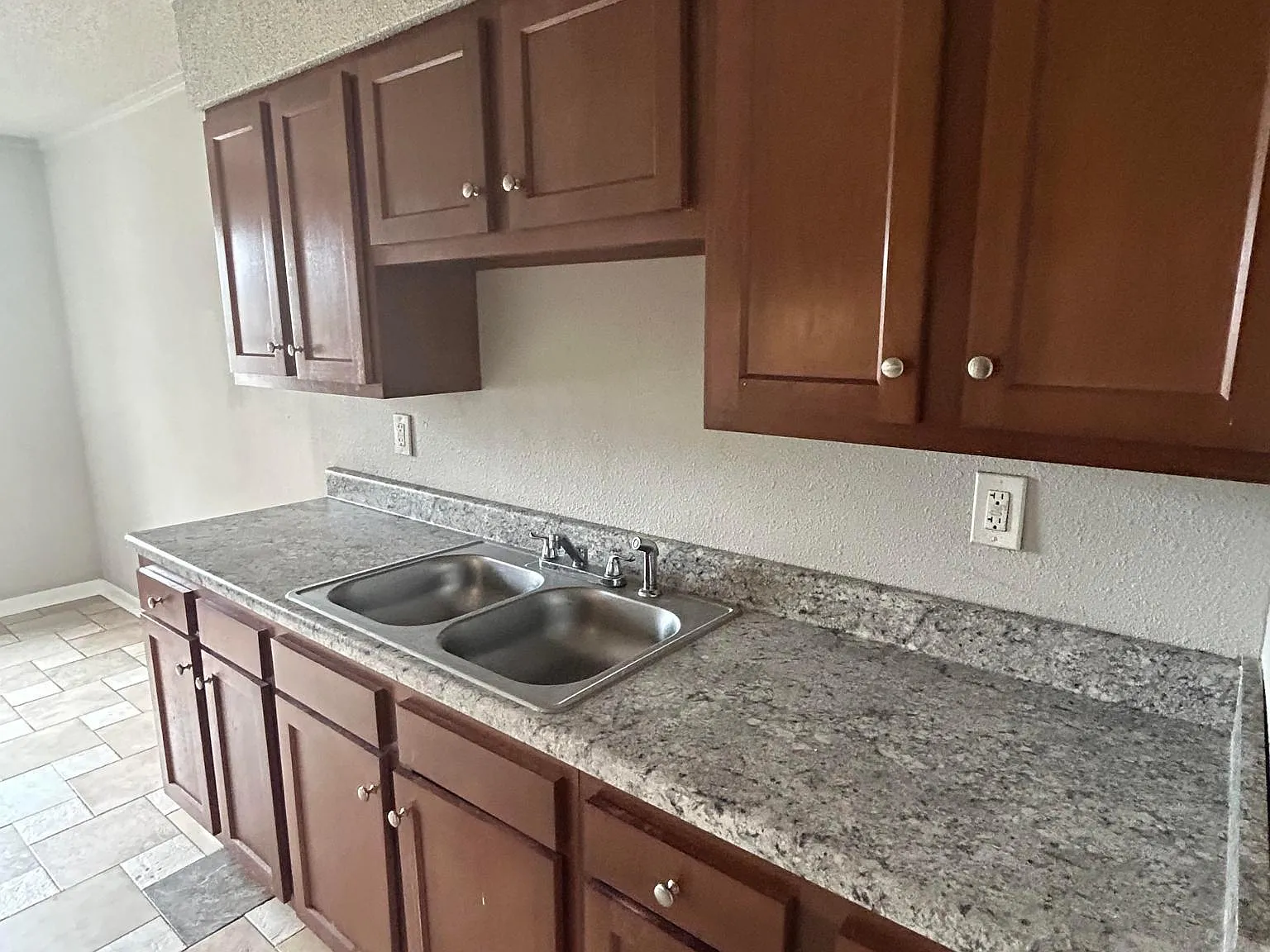 1228 Tuscaloosa Ave SW — Photo 3