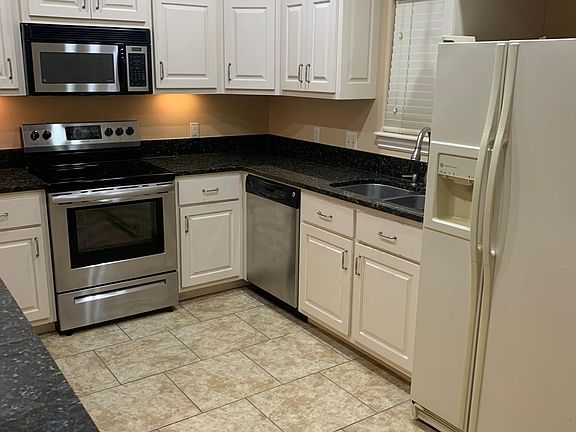 3rd image of 1612 Park St #1612