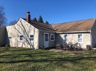 5243 Glen Dr, Roscoe, IL 61073