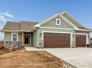 3215 Sunflower St, Ely, IA 52227