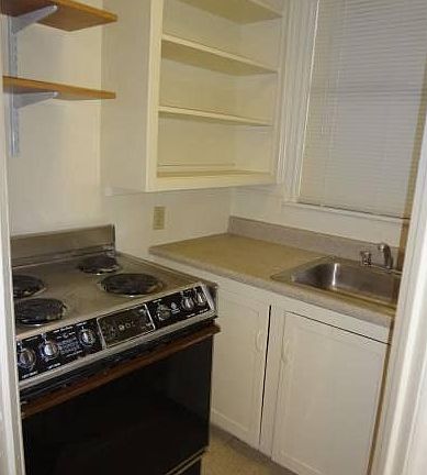 5th image of 1426 Hayes St