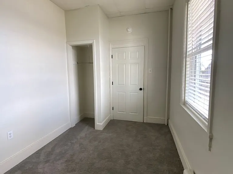 557 Union St — Photo 7