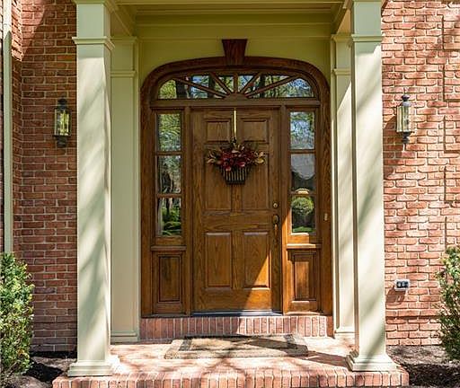 5th image of 9230 Olde Woods Ct