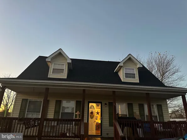 48 Hiser St, Moorefield, WV 26836
