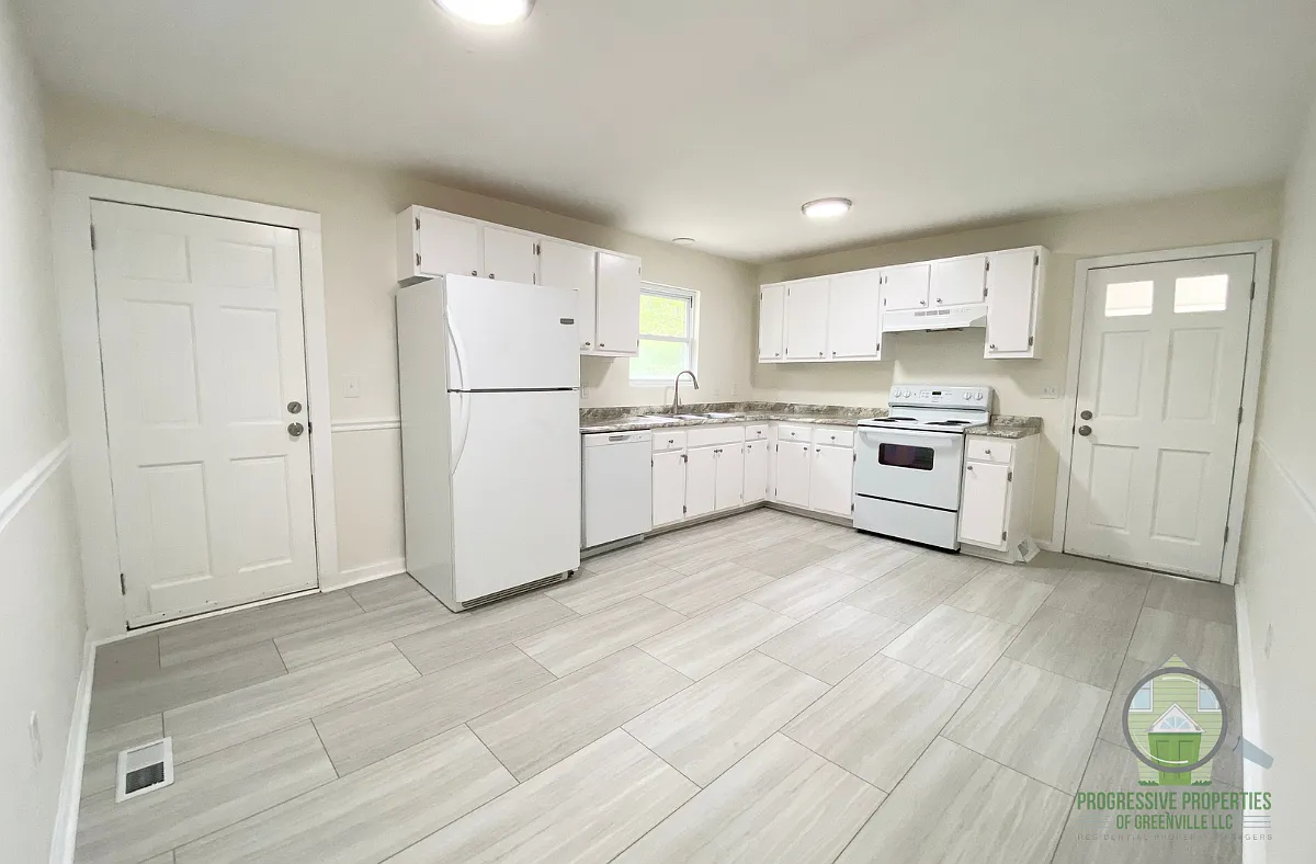 49 Maxie Ave. - 1 — Photo 4