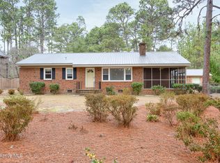 272 Thorne Rd, Pinehurst, NC 28374