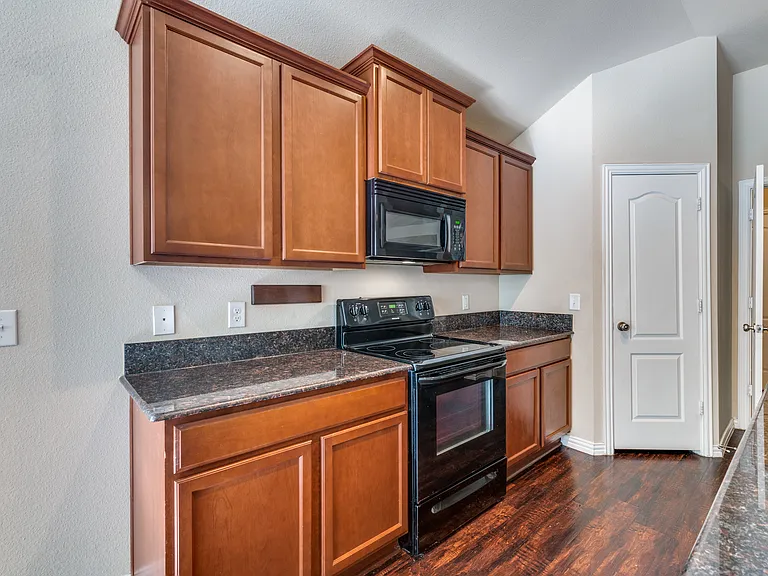 4920 Lemon Grove Dr — Photo 9