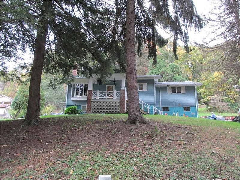 1st image of 135 Spanish Villa Dr