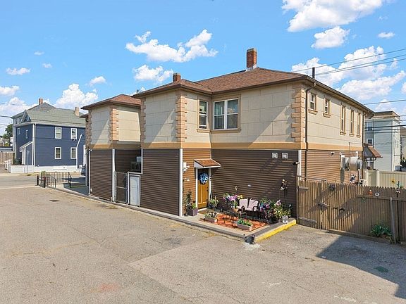 3rd image of 483-491 Brayton Ave