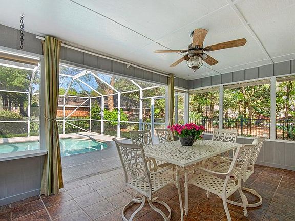2nd image of 300 Windward Cv W